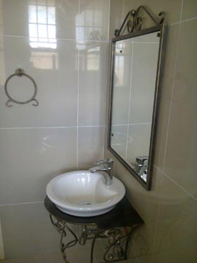 photo of an old bathroom